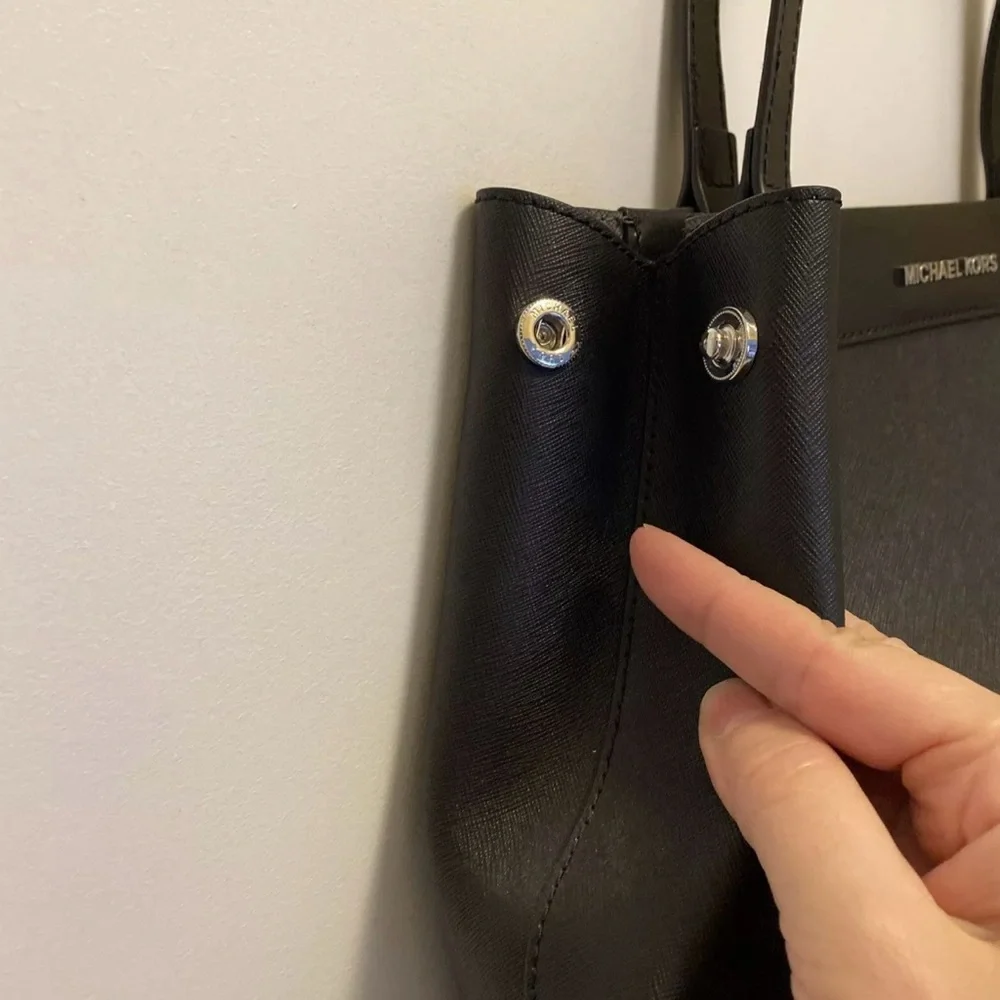 Michael Kors Black Tote Bag - Picture 3 of 11